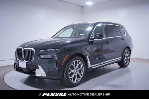 Black Sapphire Metallic 2024 BMW X7 xDrive40i