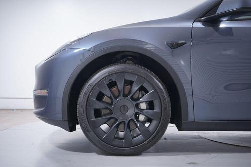Midnight Silver Metallic 2023 Tesla Model Y Long Range