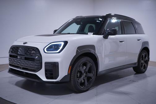 Nanuq White Metallic 2026 MINI Countryman