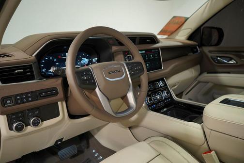 White Frost Tri-Coat 2024 GMC Yukon Denali