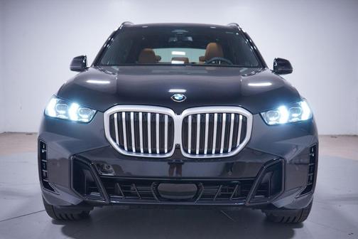 Black Sapphire Metallic 2026 BMW X5 xDrive40i