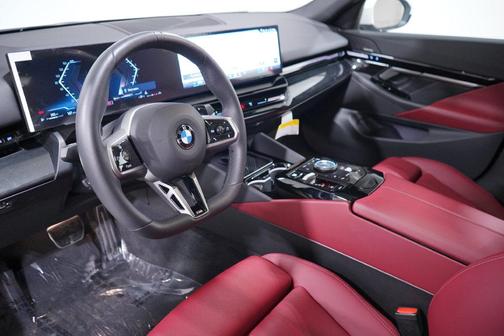 Alpine White 2026 BMW 530 i