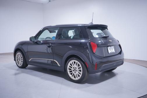 Midnight Black II Metallic 2026 MINI Hardtop