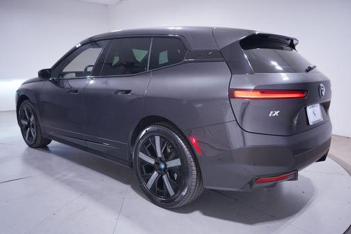 Dark Graphite Metallic 2024 BMW iX xDrive50