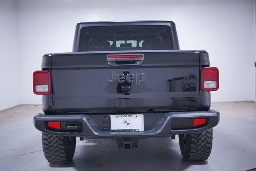 Black Clearcoat 2022 Jeep Gladiator Sport