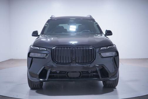 Black Sapphire Metallic 2026 BMW X7 xDrive40i