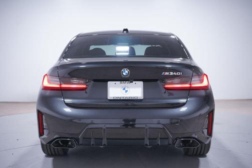 Black Sapphire Metallic 2023 BMW M340 i