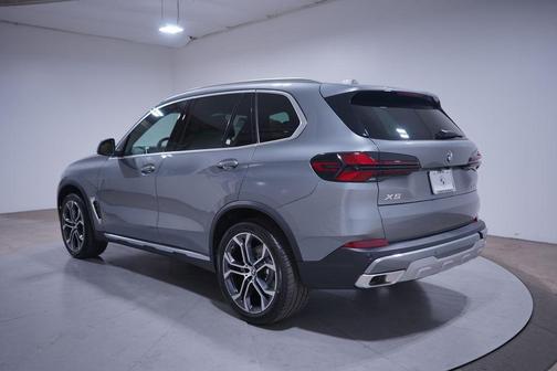 Gray Metallic 2026 BMW X5 sDrive40i
