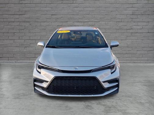 Classic Silver Metallic 2025 Toyota Corolla SE
