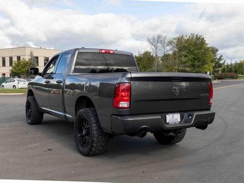 Photo 5 of 32 of 2016 RAM 1500 Tradesman/Express