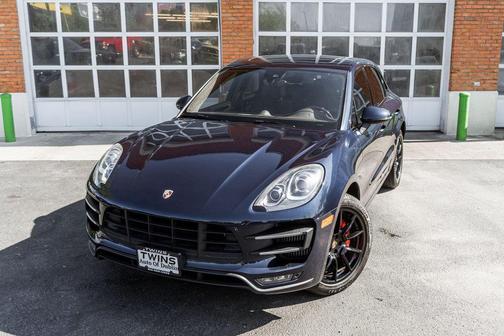 2017 Porsche Macan Turbo w/Performance Package
