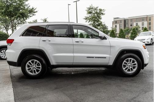 2020 Jeep Grand Cherokee Laredo