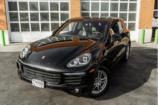 2017 Porsche Cayenne Base