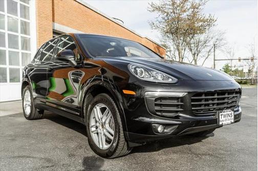 2017 Porsche Cayenne Base