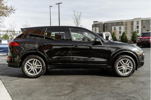 2017 Porsche Cayenne Base