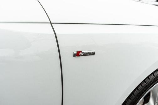 2023 Audi A4 45 S line Premium Plus