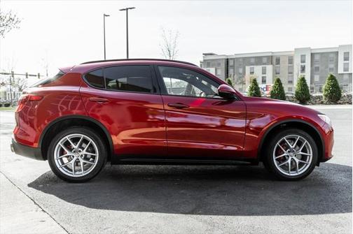 2019 Alfa Romeo Stelvio Ti Sport