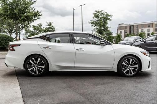 2021 Nissan Maxima SL