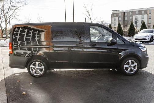 2020 Mercedes-Benz Metris Base