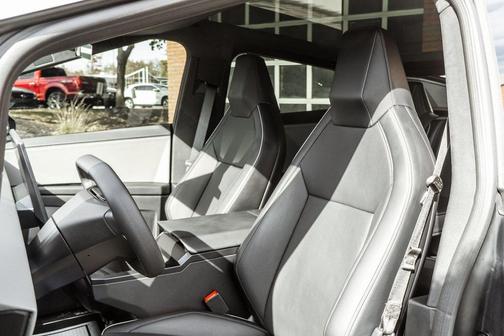 2025 Tesla Cybertruck All-Wheel Drive