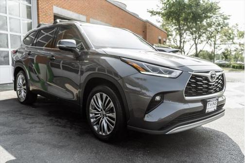 2021 Toyota Highlander Platinum