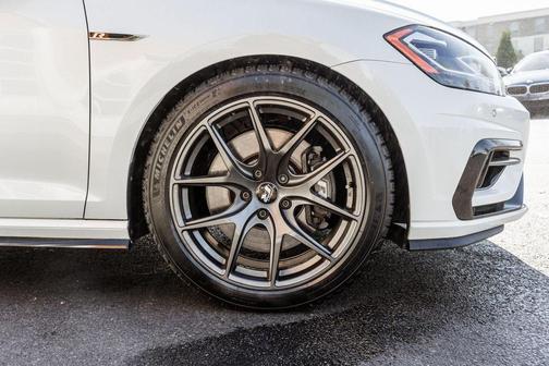 2019 Volkswagen Golf R 2.0T Manual