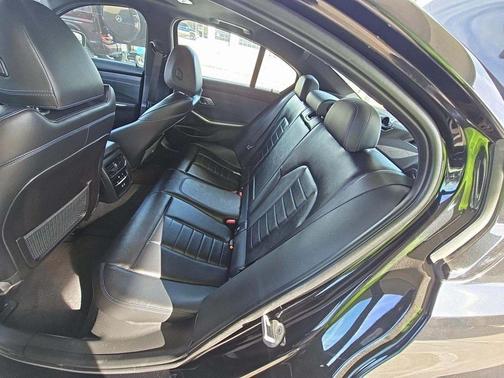 2021 BMW 330 xDrive