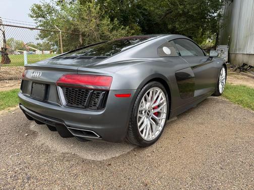 Gray 2017 Audi R8 5.2 V10