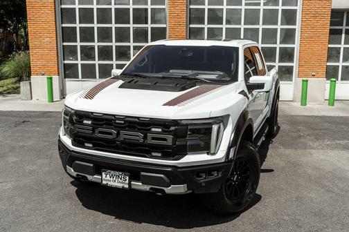 Oxford White 2025 Ford F-150 Raptor