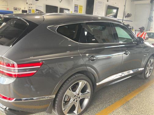 Himalayan Gray 2023 Genesis GV80 2.5T