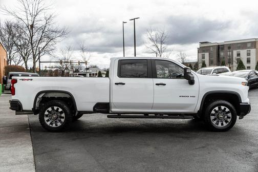 2024 Chevrolet Silverado 2500 Custom