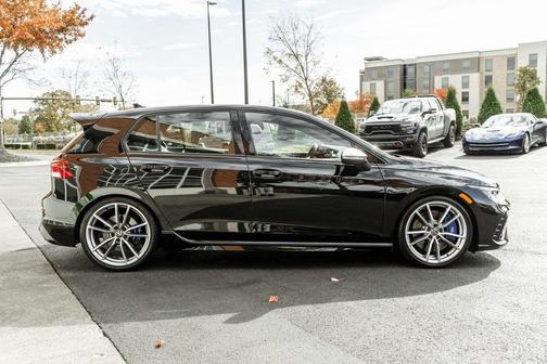 2024 Volkswagen Golf R 2.0T Manual