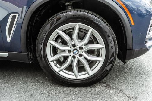 Phytonic Blue Metallic 2019 BMW X5 xDrive40i