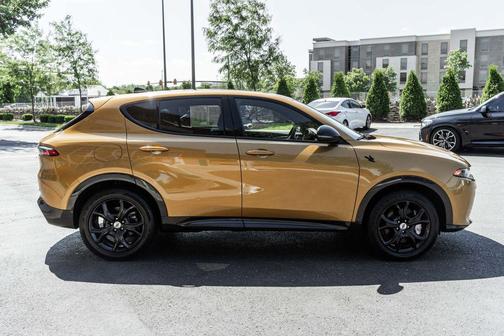 Acapulco Gold 2024 Dodge Hornet R/T Plus EAWD