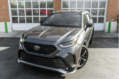 2022 Toyota Highlander XSE