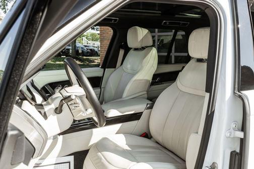 White 2023 Land Rover Range Rover P530 SE