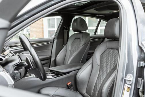2022 BMW 530 i xDrive