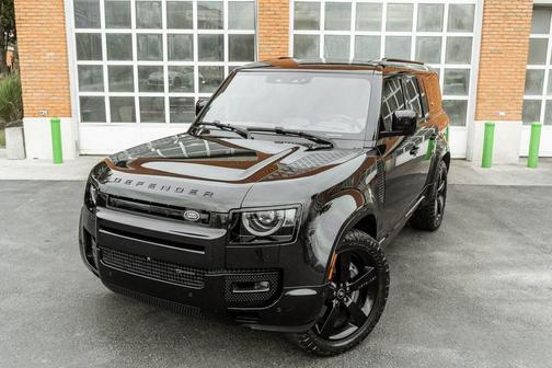 2023 Land Rover Defender 130 X-Dynamic SE