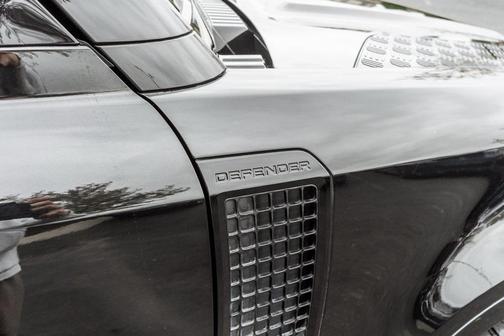 2023 Land Rover Defender 130 X-Dynamic SE