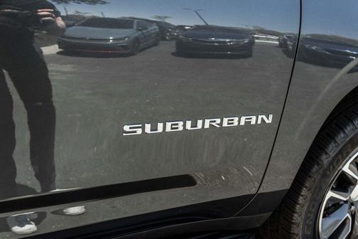Shadow Gray Metallic 2021 Chevrolet Suburban LS