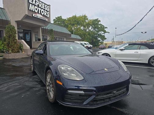 2018 Porsche Panamera Turbo