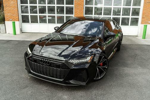 Mythos Black Metallic 2021 Audi RS 7 4.0T