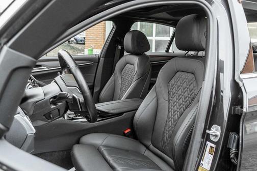 2022 BMW 530 i xDrive