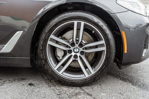 2022 BMW 530 i xDrive