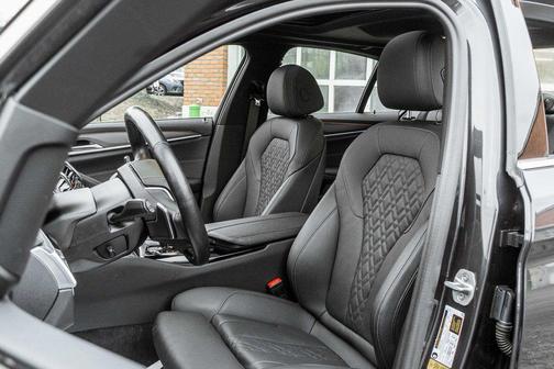 2022 BMW 530 i xDrive