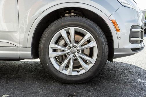 2019 Audi Q7 55 Premium Plus