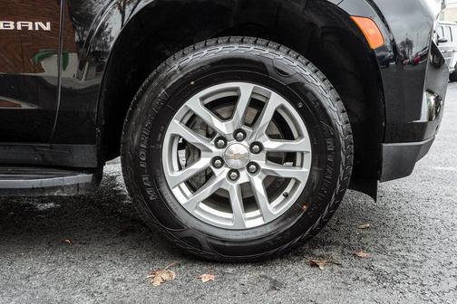 2024 Chevrolet Suburban LT