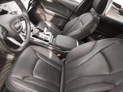 2021 Audi Q7 55 Premium