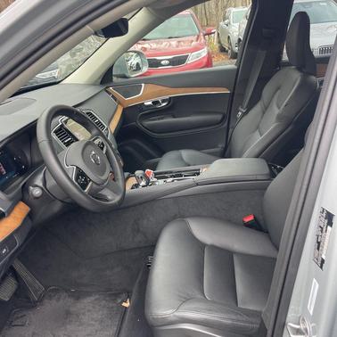 2025 Volvo XC90 B6 Plus 7-Seater