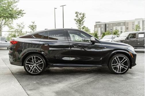 2020 BMW X6 M50i